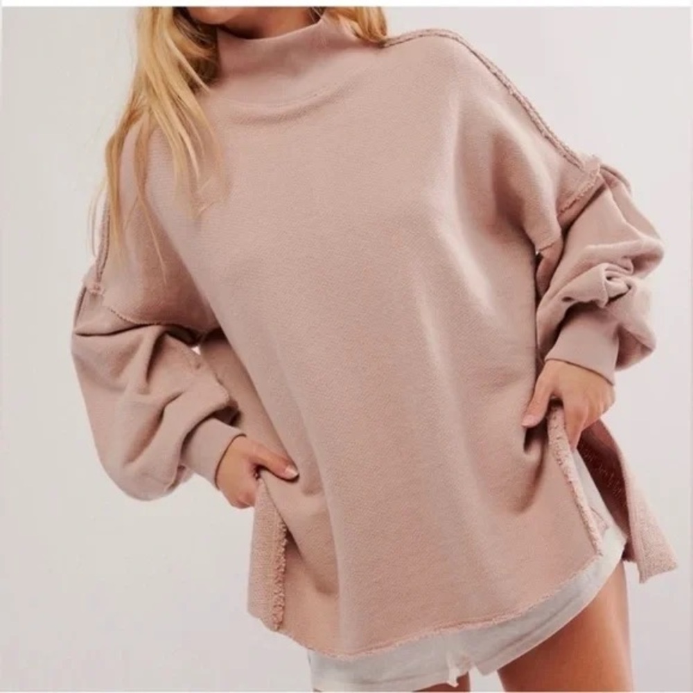 We The Free Wonderful Pullover